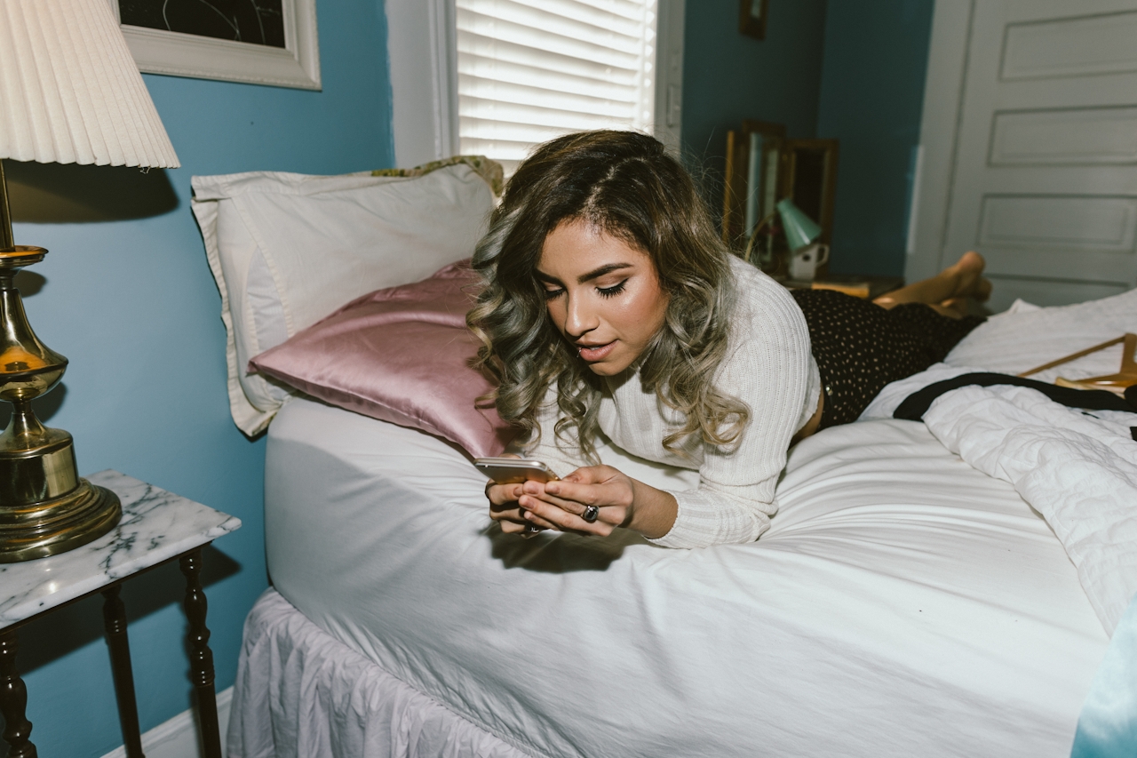 Gen Z scrolling
